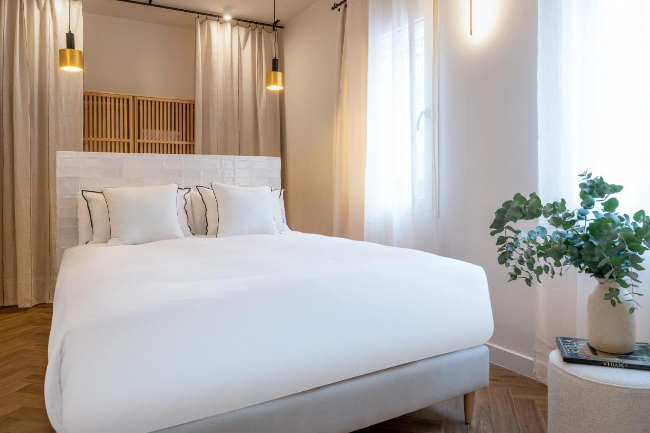 Magno Apartments Robles With Jacuzzi And Private Parking Seville Luaran gambar